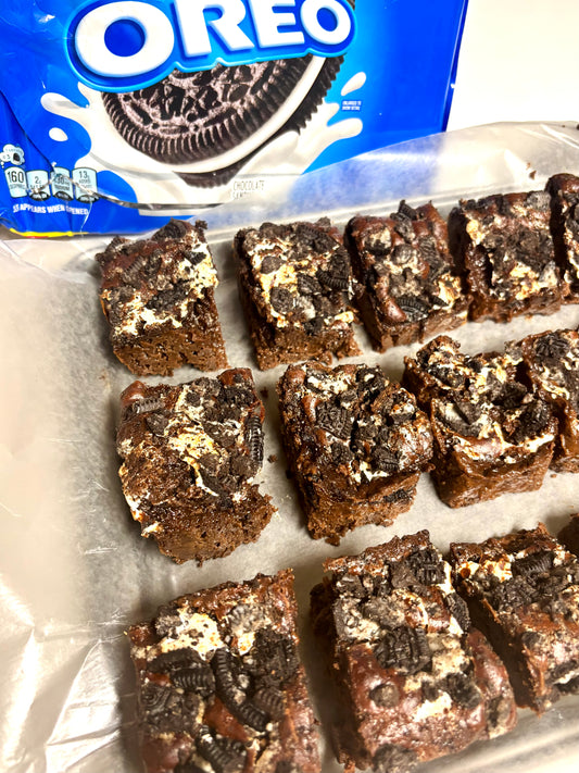 155 Calorie Cookies n Cream Protein Brownie