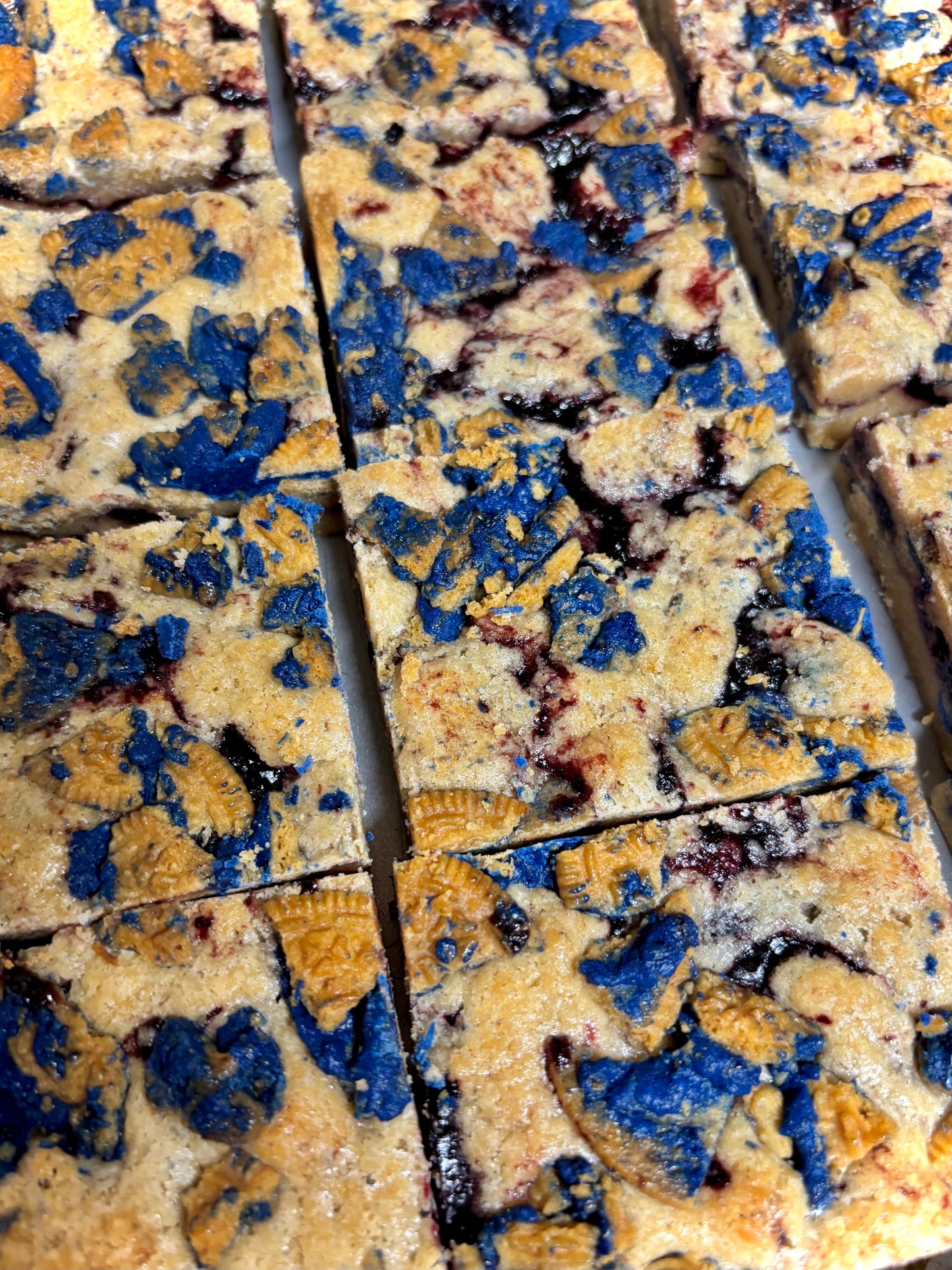 Blueberry Pie Oreo Blondie